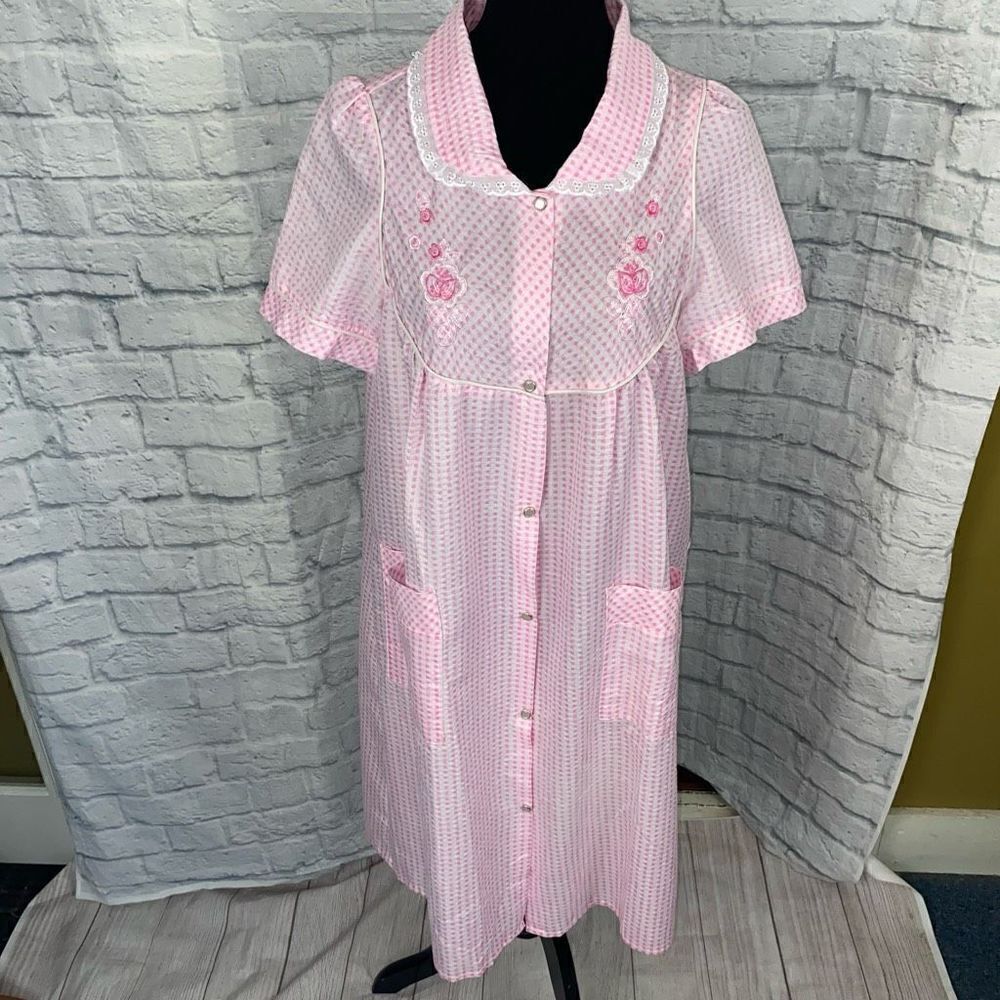 Lati Fashion gingham print snap close short sleeve robe w/pockets sz MED Women